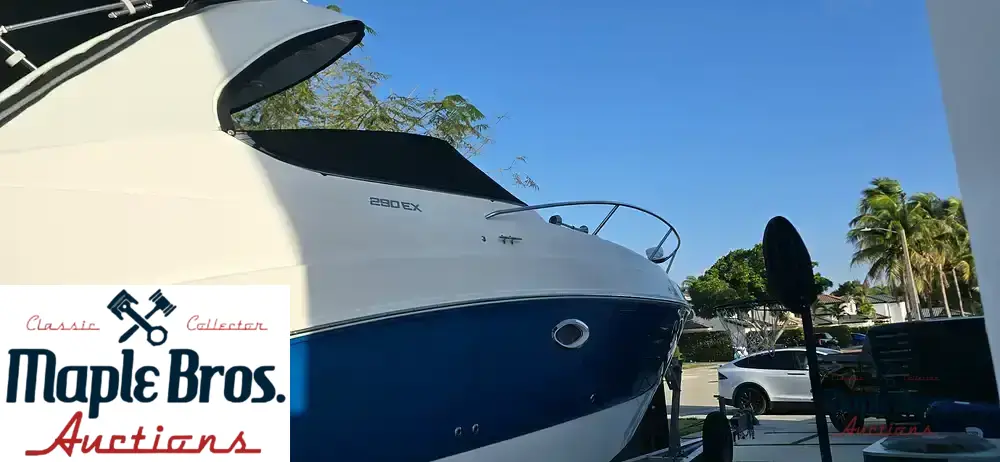 2018 Rinker 290 EX