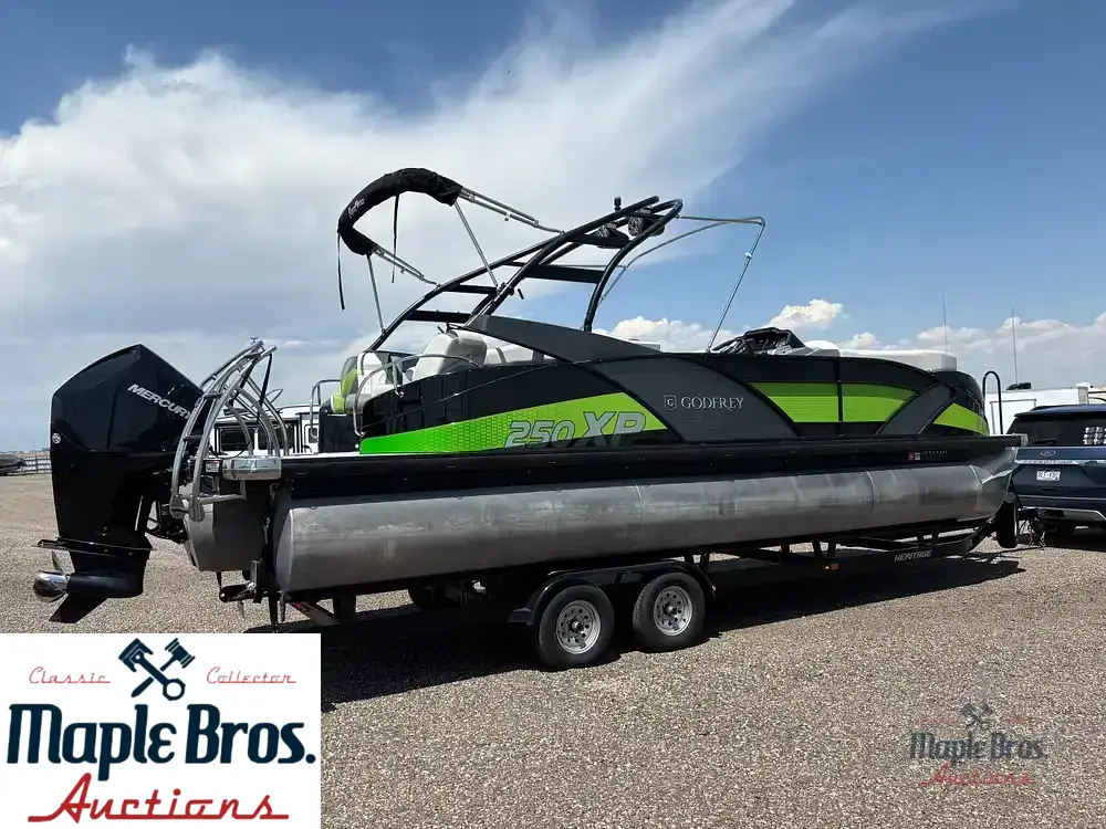 2020 Godfrey Pontoon 250 XP