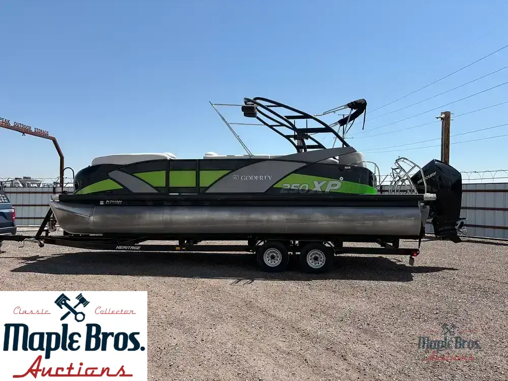 2020 Godfrey Pontoon 250 XP