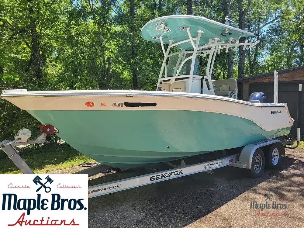 2018 Sea Fox 226 Commander