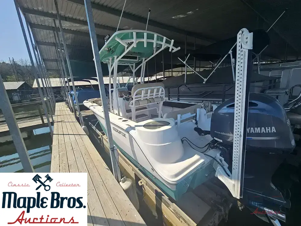 2018 Sea Fox 226 Commander