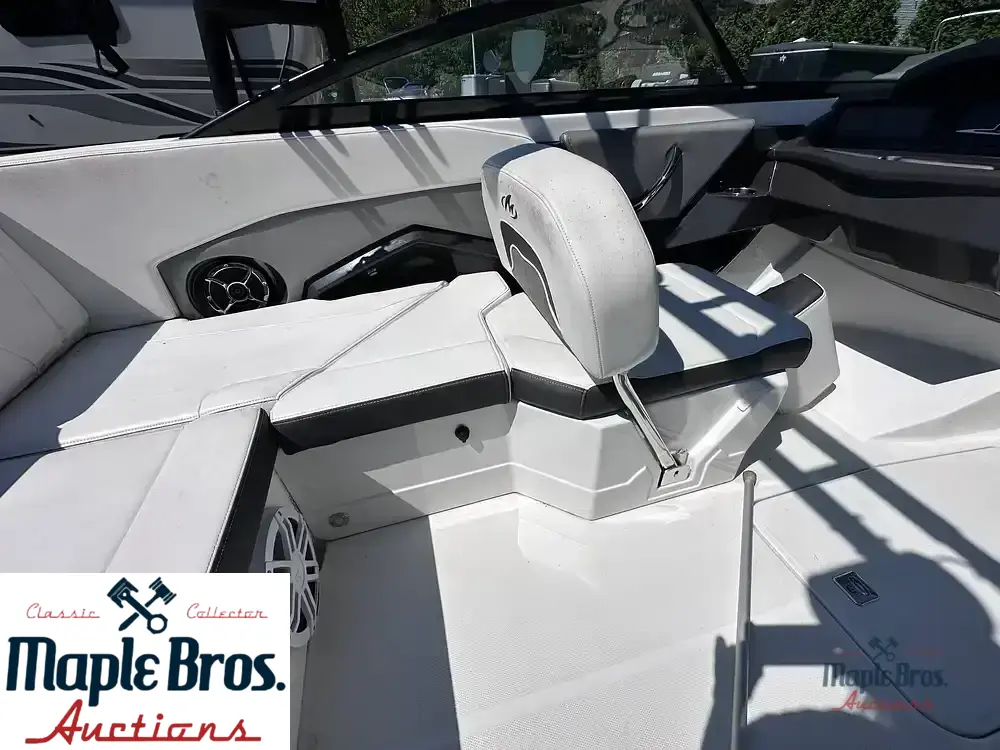 2017 Monterey 238 SS Surf