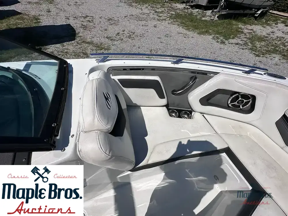 2017 Monterey 238 SS Surf