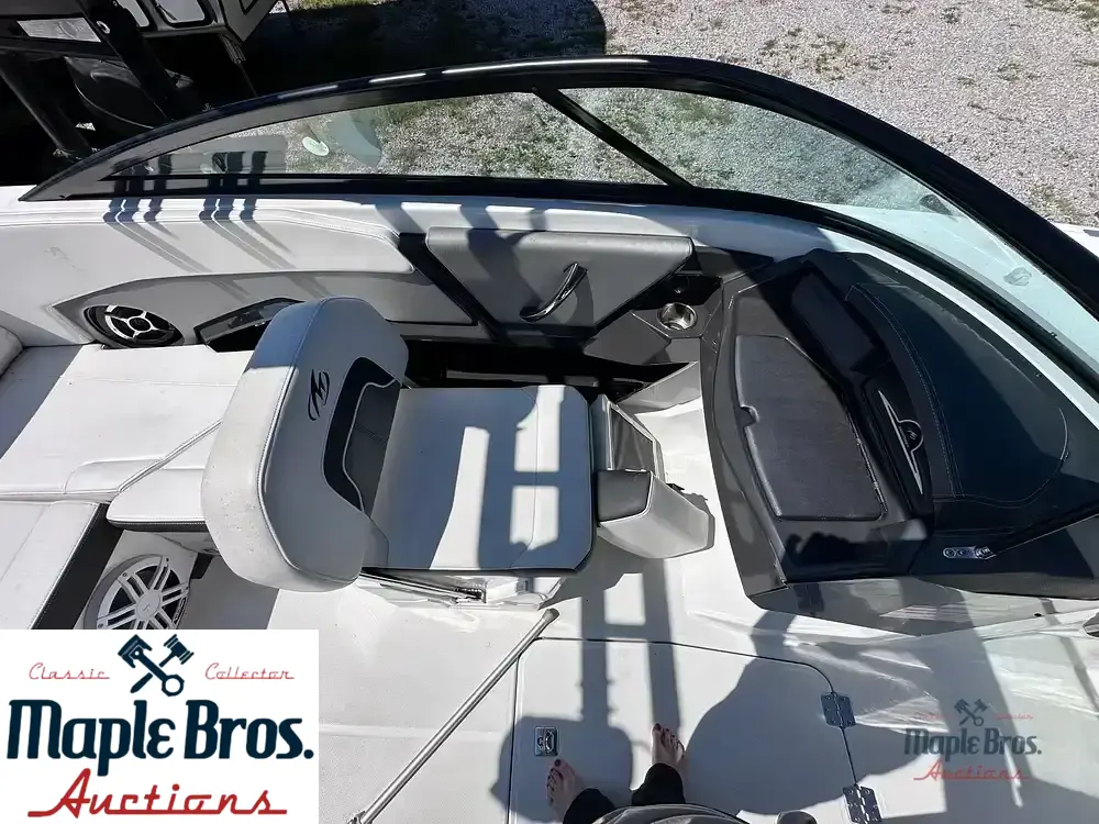 2017 Monterey 238 SS Surf