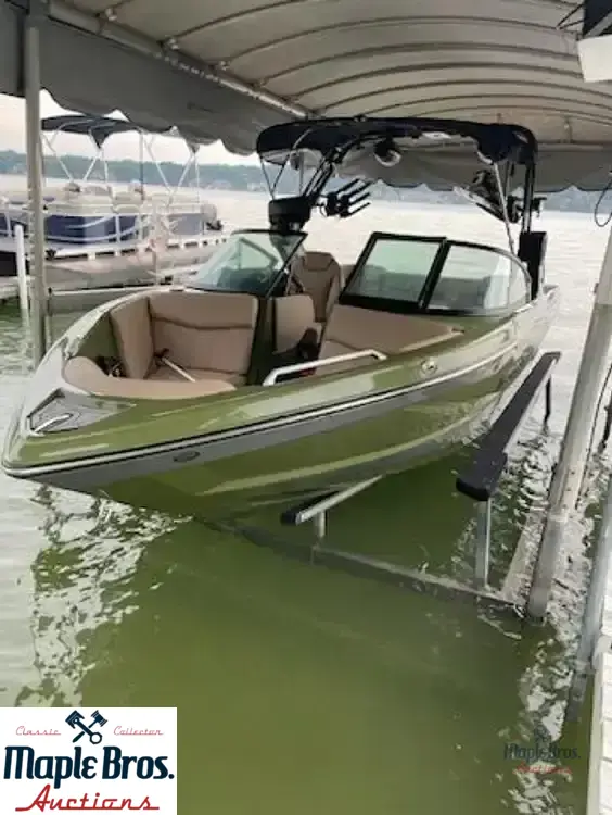 2022 Mastercraft XT21