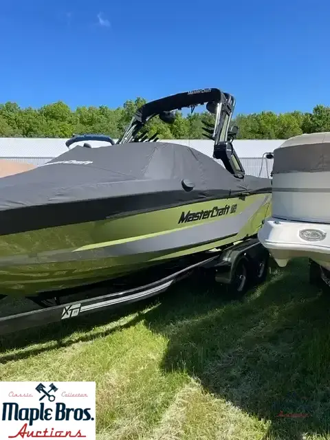 2022 Mastercraft XT21