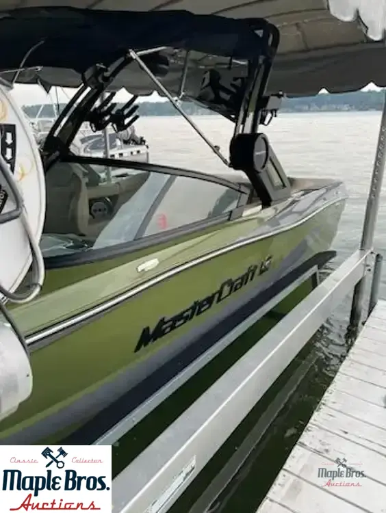 2022 Mastercraft XT21
