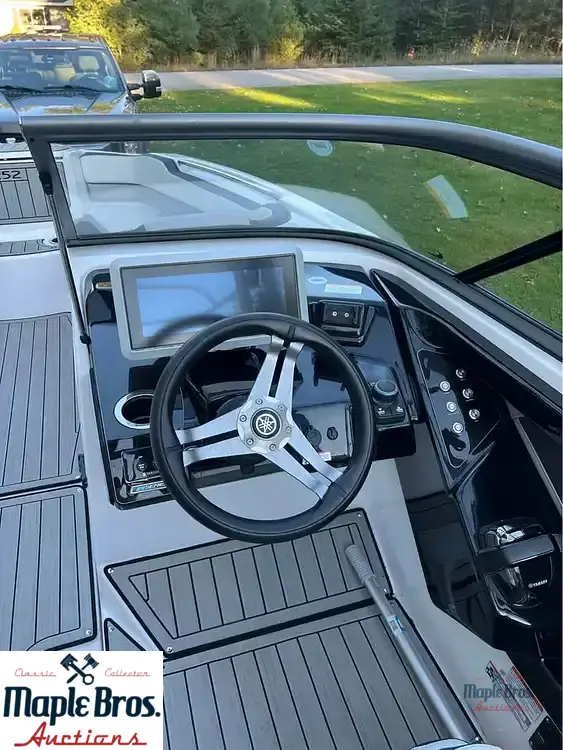 2022 Yamaha 252SE