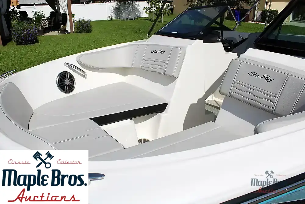 2022 Sea Ray SPX 190