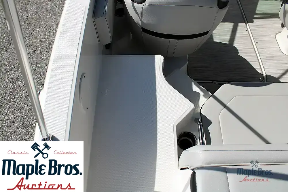 2022 Sea Ray SPX 190
