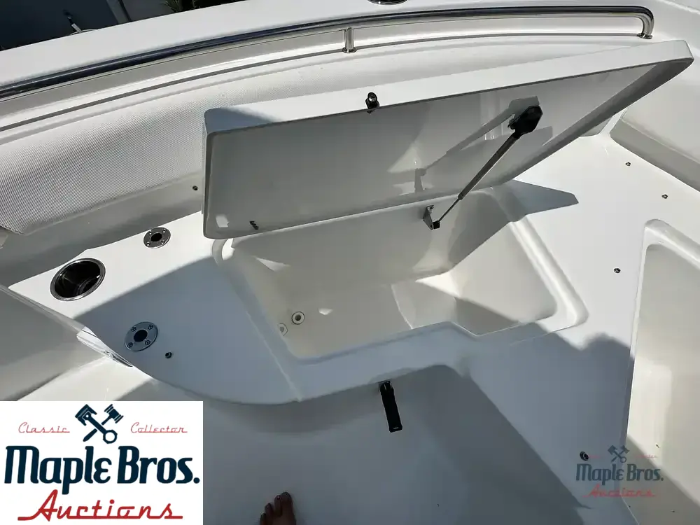 2018 Sea Hunt Ultra 235 SE