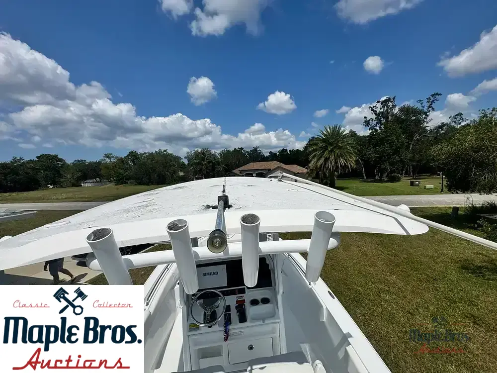 2018 Sea Hunt Ultra 235 SE