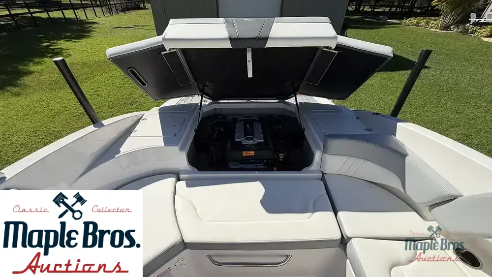 2023 Chaparral 23SSI