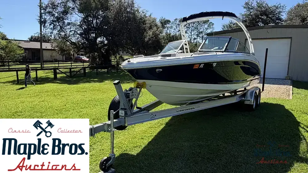 2023 Chaparral 23SSI