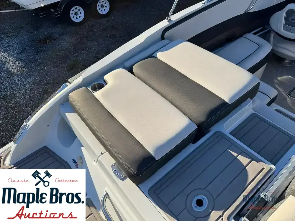 2023 Crownline 240 SS