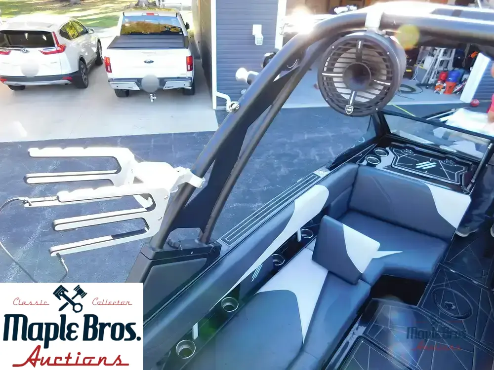 2022 ATX Surf Boats 22 Type S