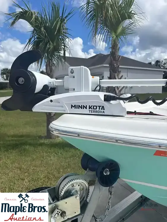 2023 Blue Wave 2200 Pure Bay