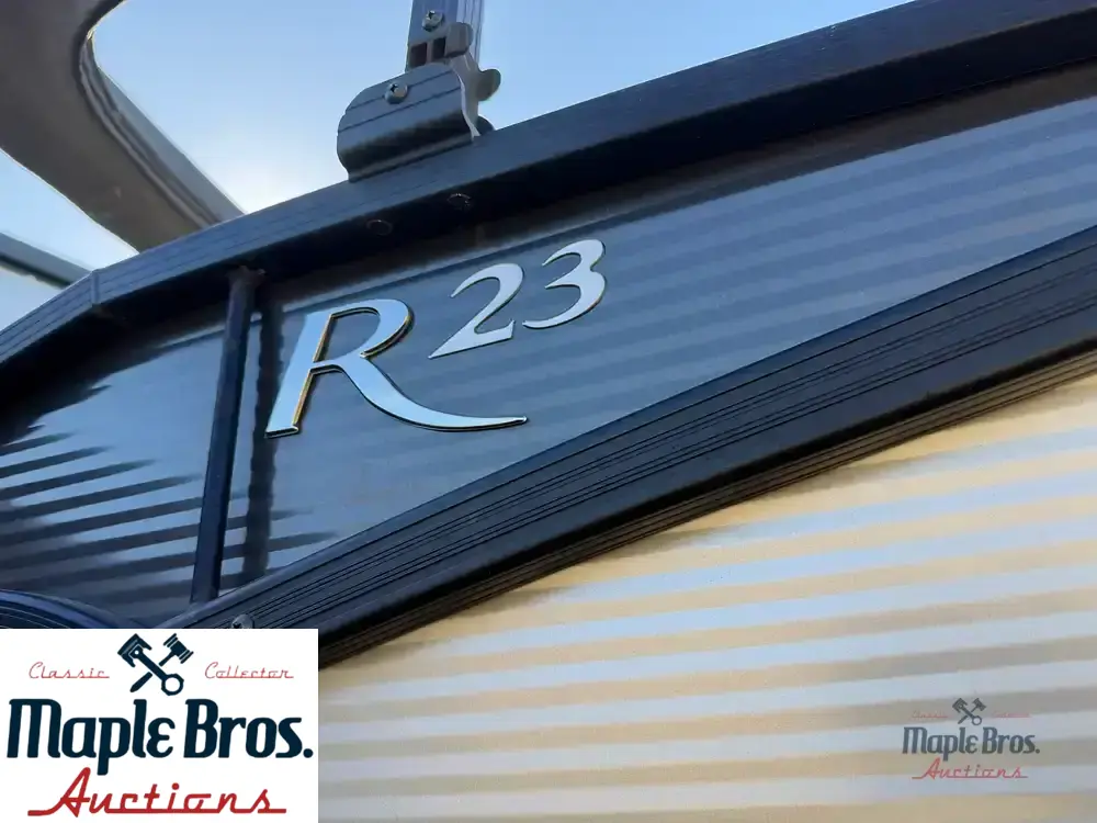 2021 Bennington R23
