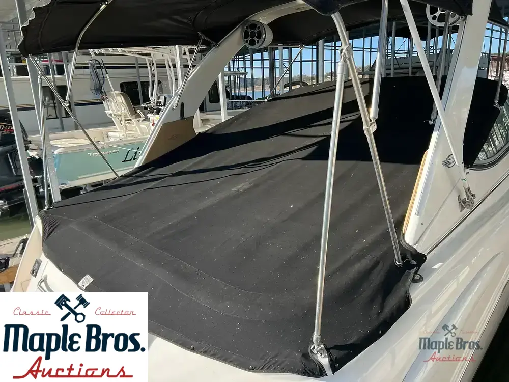 2005 Chaparral 310 Signature