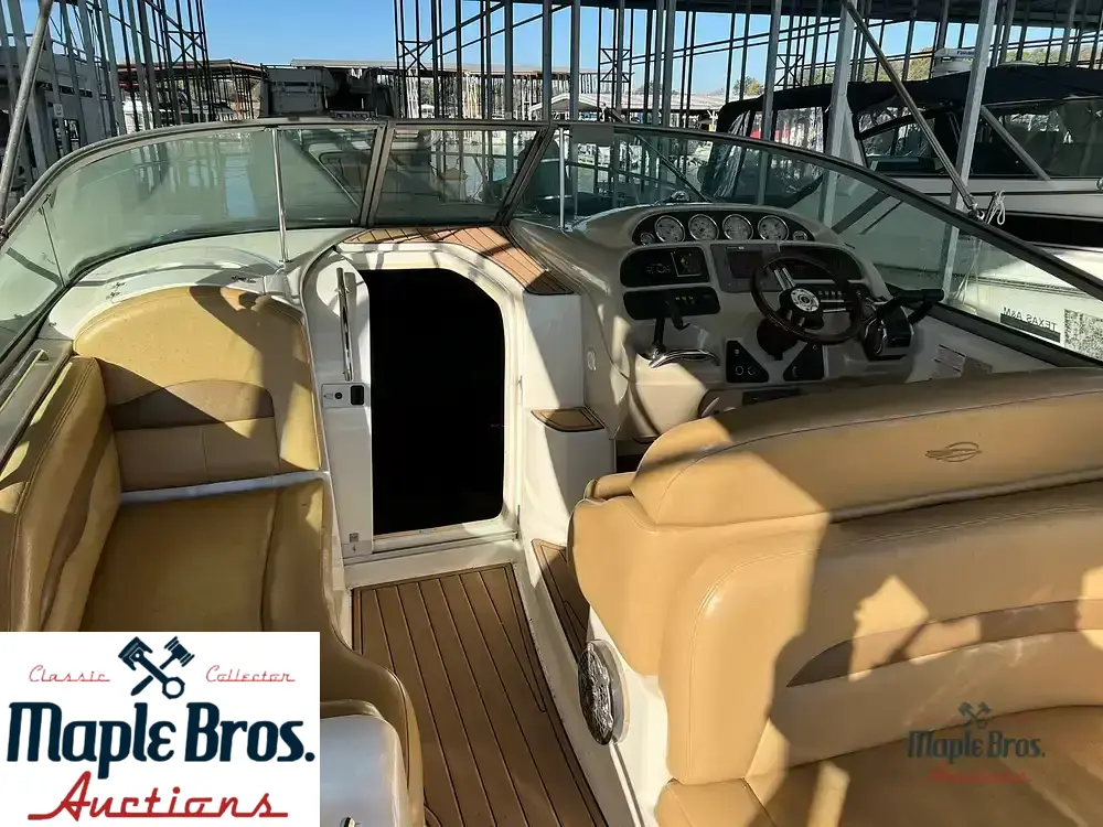 2005 Chaparral 310 Signature