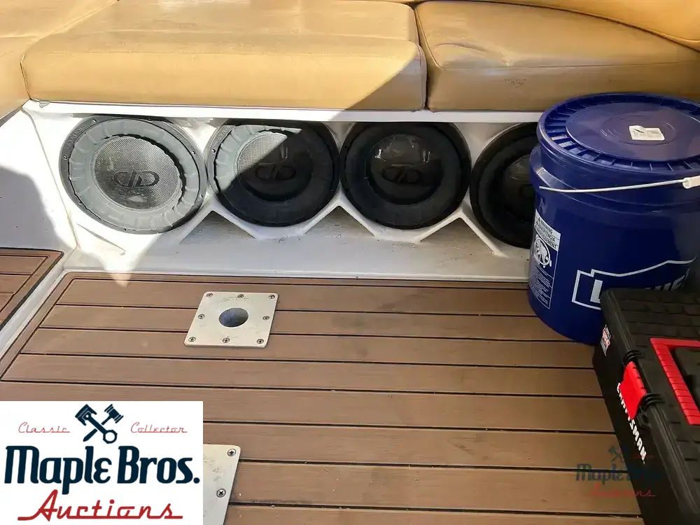 2005 Chaparral 310 Signature