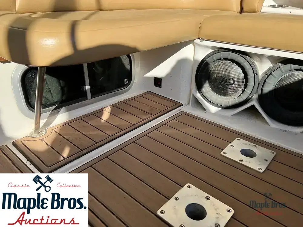 2005 Chaparral 310 Signature