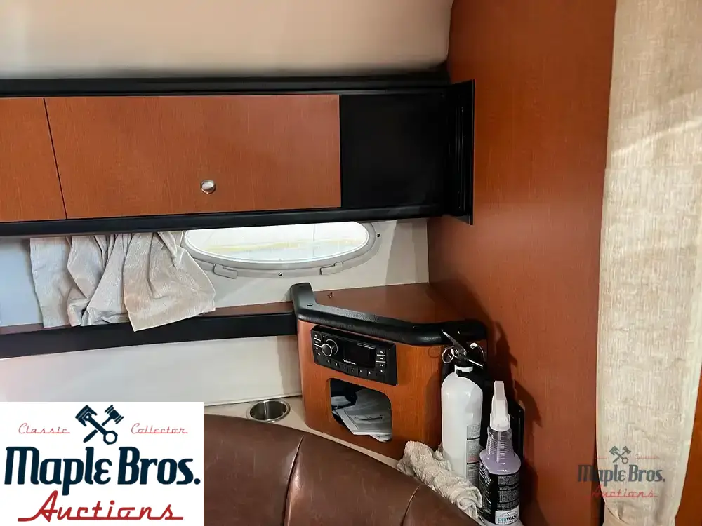 2005 Chaparral 310 Signature