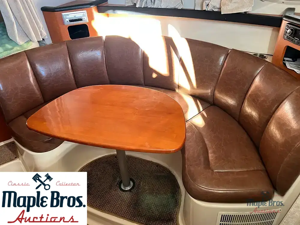 2005 Chaparral 310 Signature