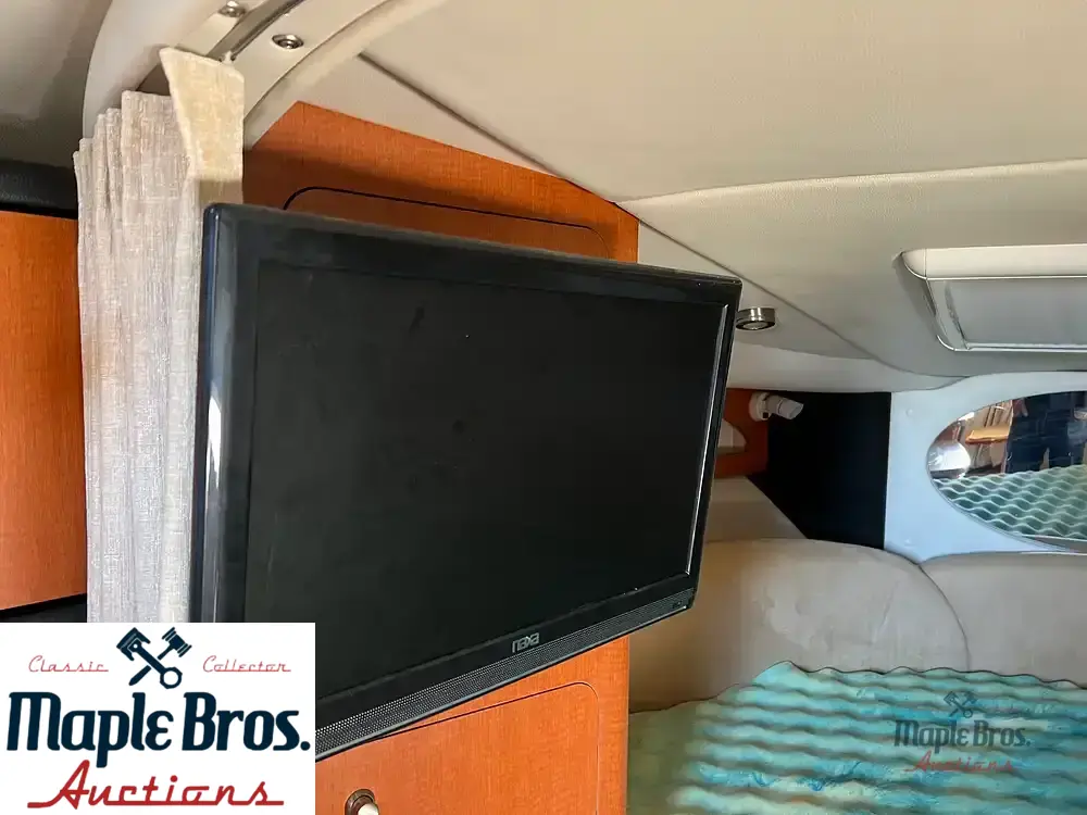2005 Chaparral 310 Signature