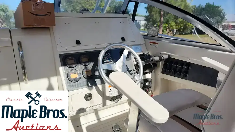 2003 Hydra-Sports 2600WA