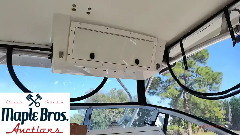 2003 Hydra-Sports 2600WA