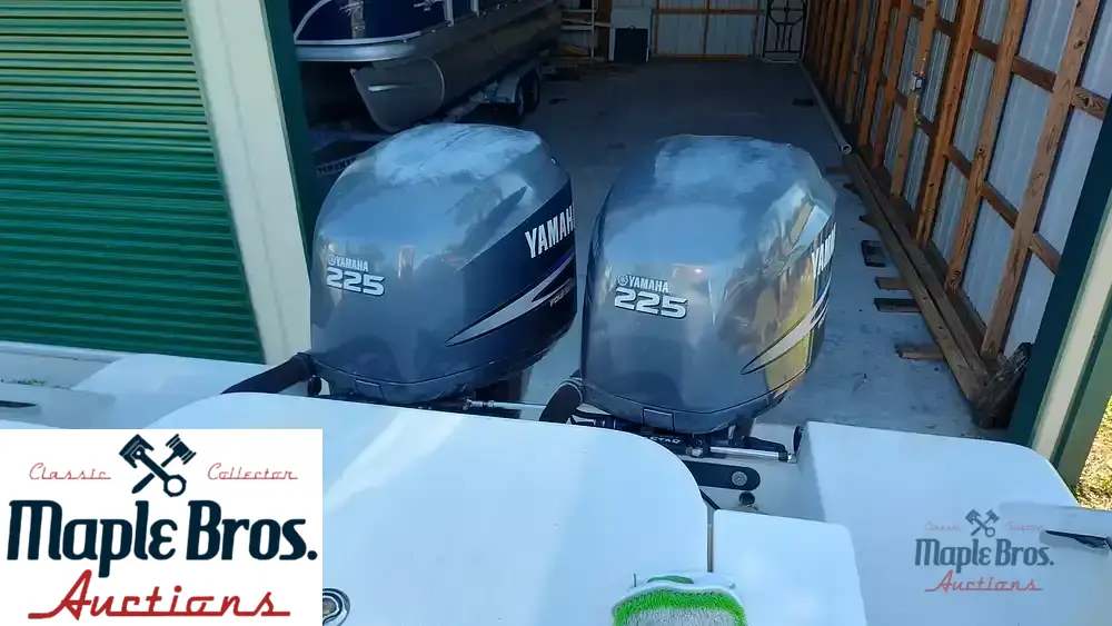 2003 Hydra-Sports 2600WA