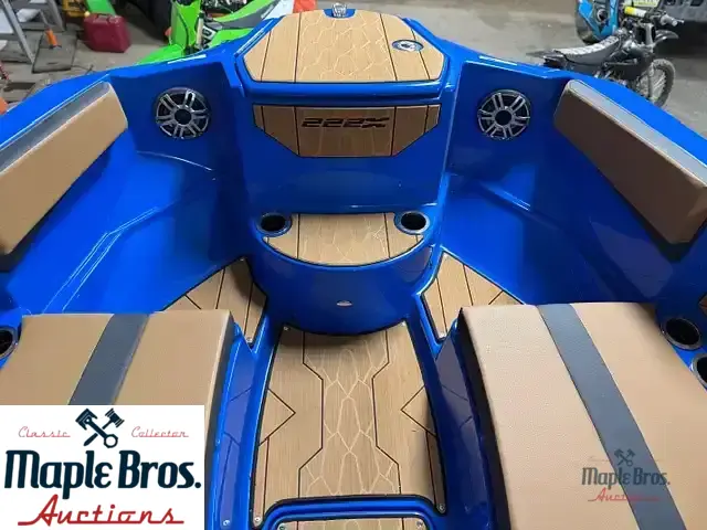 2025 Yamaha 222xe