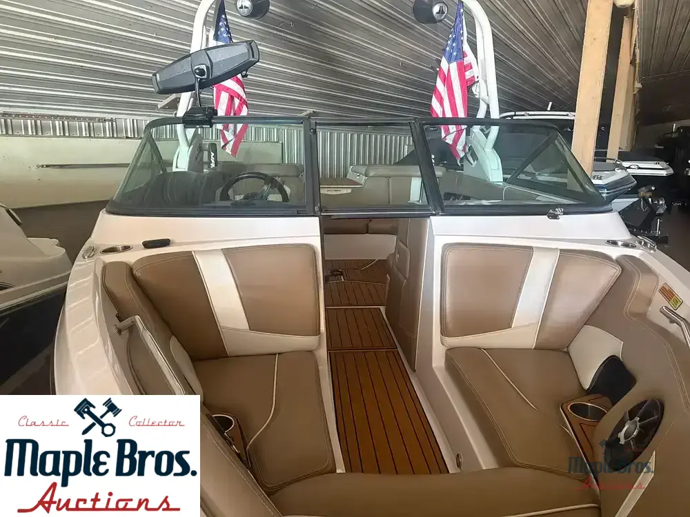 2015 Super Air Nautique 210