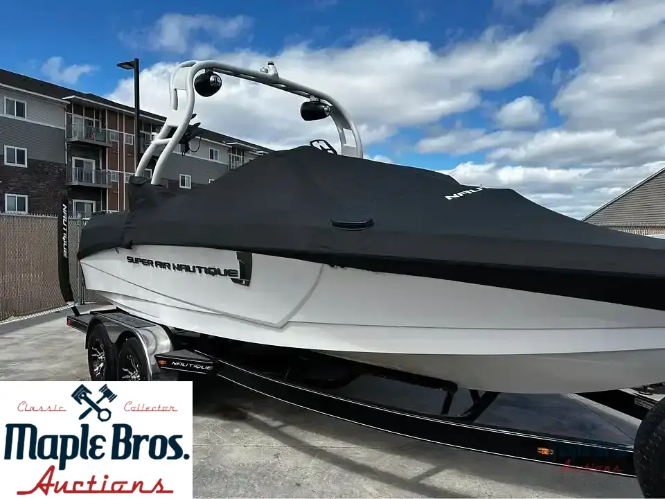 2015 Super Air Nautique 210