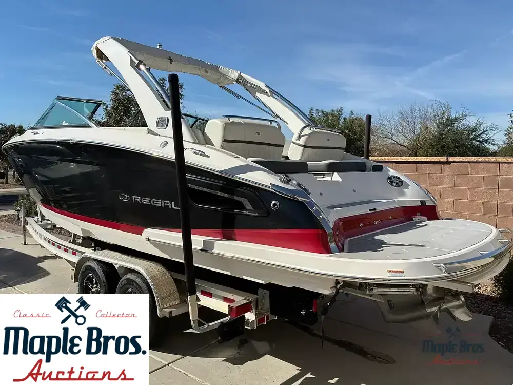 2019 Regal 2800