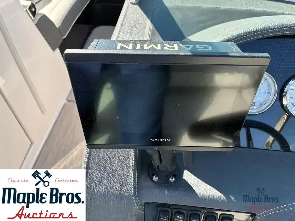 2019 Regal 2800