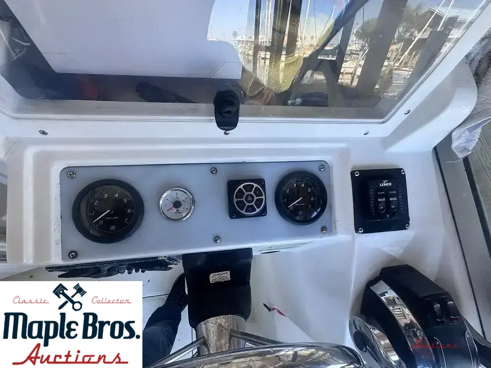 2001 Cobia 250WA