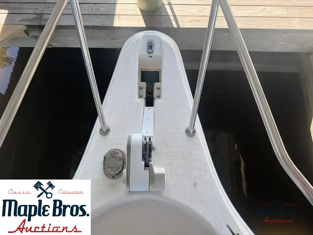 2001 Cobia 250WA
