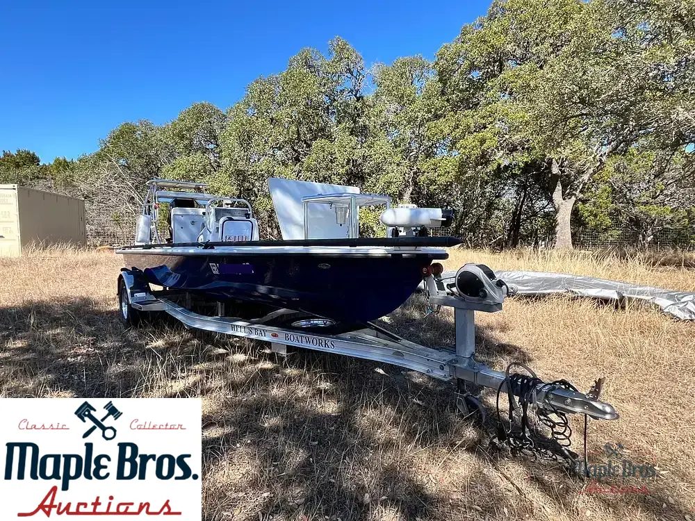2023 Hells Bay Professional