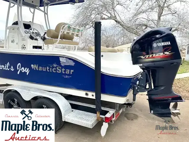 2018 NauticStar 2302 Legacy