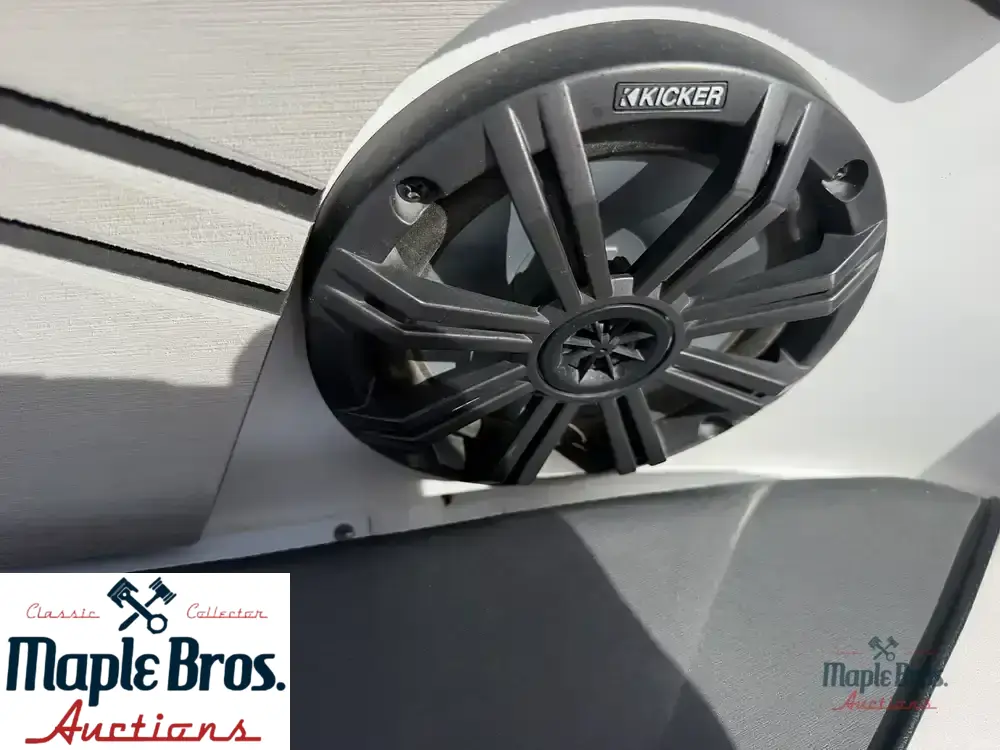 2020 Scarab 255 Open