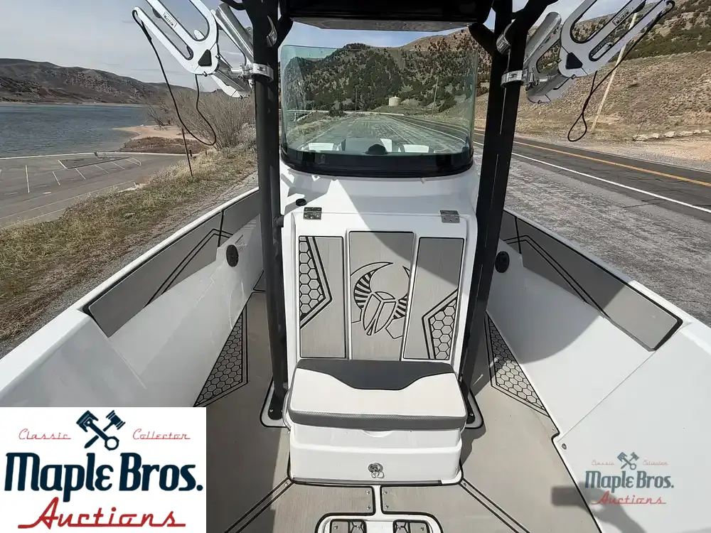 2020 Scarab 255 Open