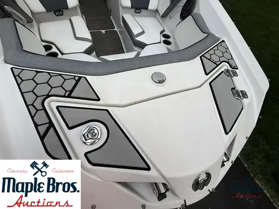 2019 Scarab 255 id wake edition