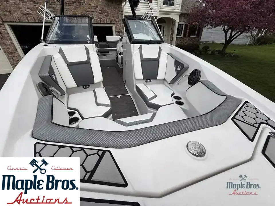 2019 Scarab 255 id wake edition