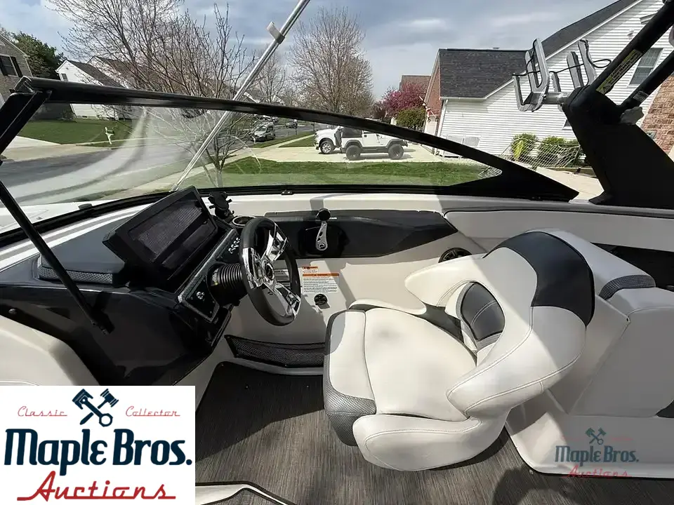 2019 Scarab 255 id wake edition