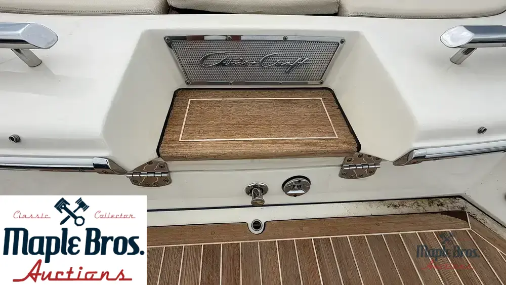 2015 Chris-Craft 32 Launch
