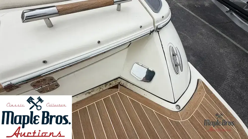 2015 Chris-Craft 32 Launch