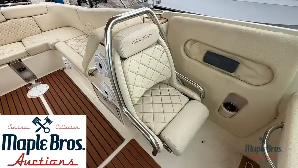 2015 Chris-Craft 32 Launch