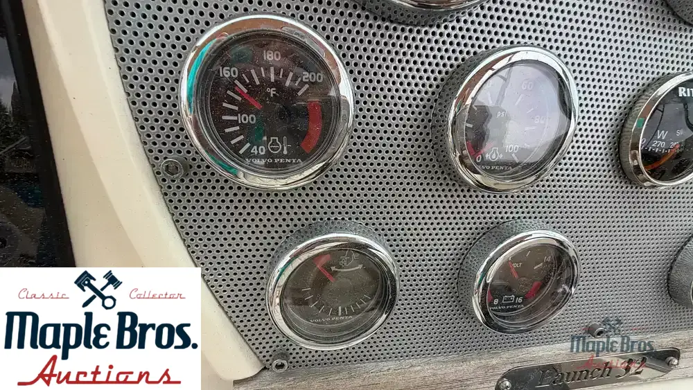 2015 Chris-Craft 32 Launch